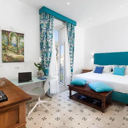 Holiday home Shine House Sorrento
