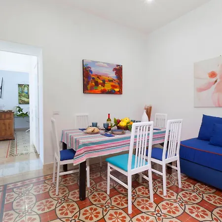 Holiday home Shine House *